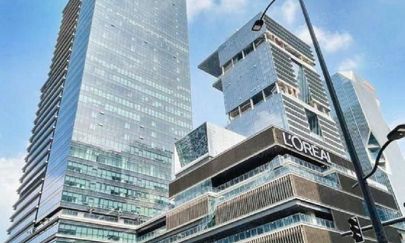 写字楼租赁市场中，租户选择写字楼时最看重的因素是什么？  